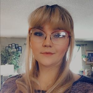 Meet your Posher, Monika